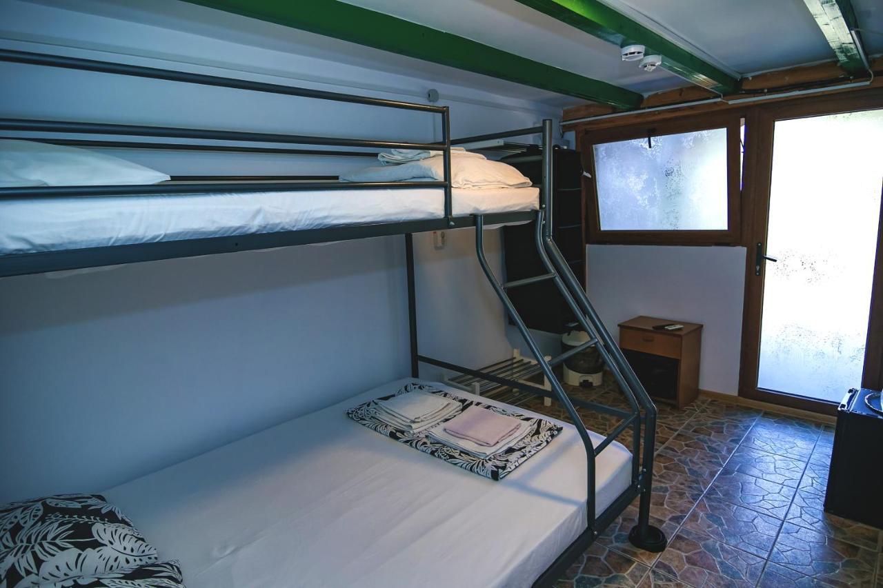 Bazart Vama Veche Hostel Ngoại thất bức ảnh